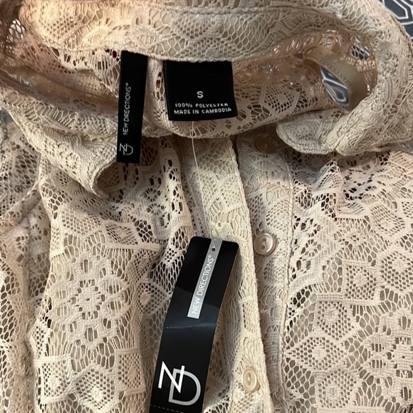 ⭐️NWT,New Directions,Tru-Stone, Tatted-Lace Over Attached Cream Tank, Timeless,S - Picture 7 of 7